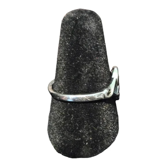 Royal Chain Silvertone Ring Size 7.5 - Picture 6 of 9